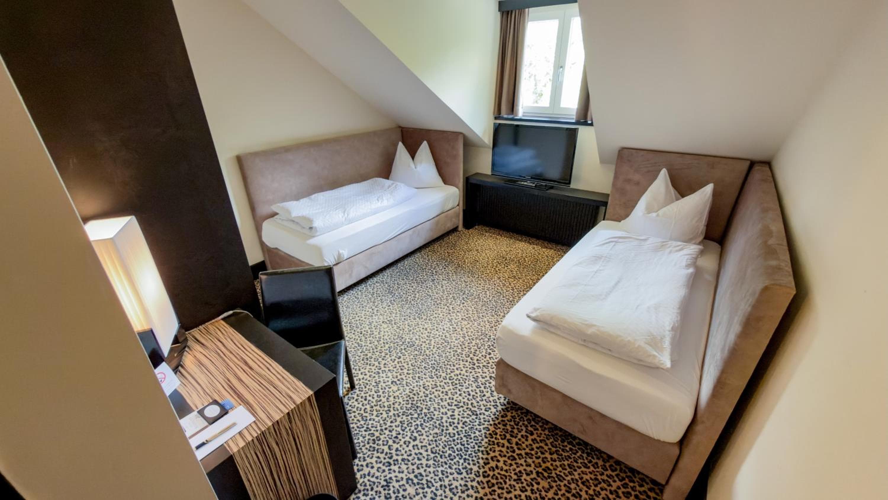 Suite - 5